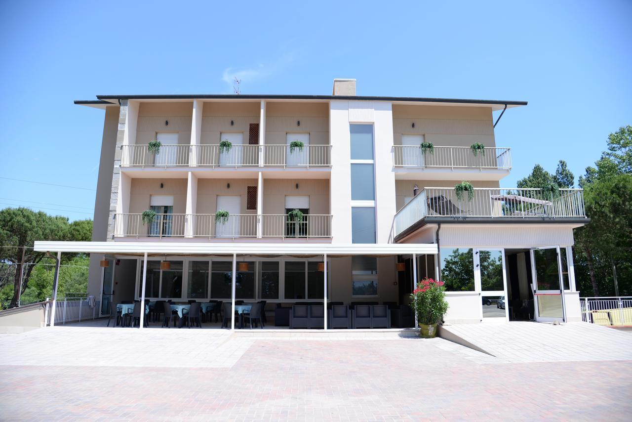 Infinity Hotel Cervia Exterior foto